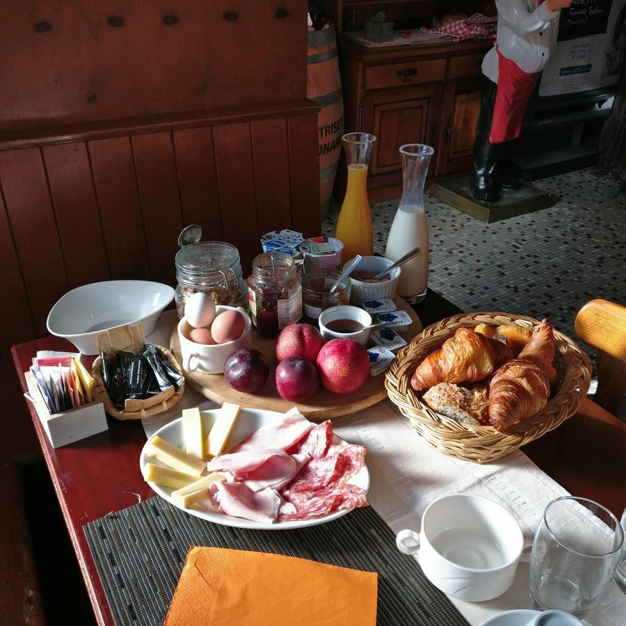B&B Restaurant Le Pernollet Evionnaz Экстерьер фото